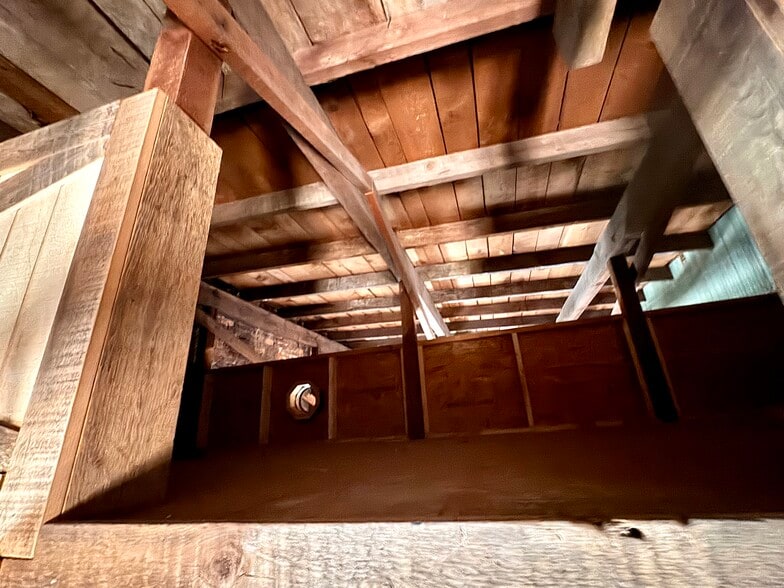 More Photos Of 2720 Cleveland St, Elloree Storefront Retail Residential For Sale