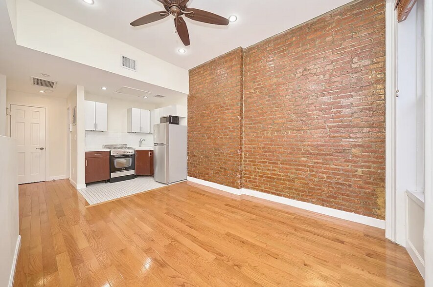 More Photos Of 222 E 18th St, New York Apartments For Sale
