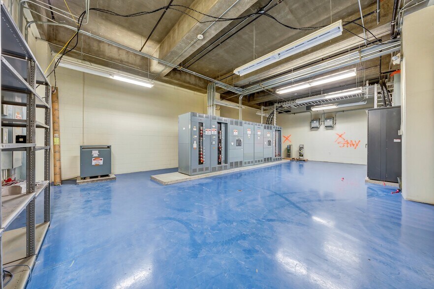 More Photos Of 120 Salem Ave SW, Roanoke Warehouse For Sale