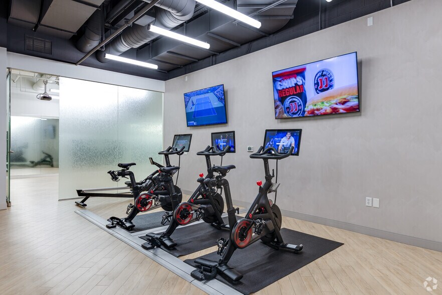 More Photos Of 60 S 6th St, Minneapolis Office For Lease