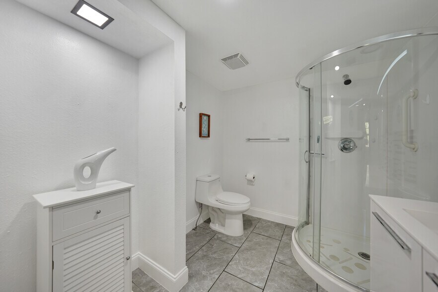 More Photos Of 2461 SW Highway 17, Arcadia Warehouse For Sale
