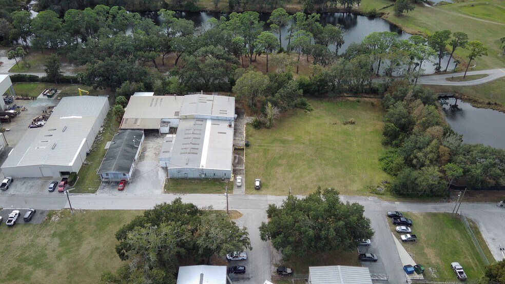 More Photos Of 2935 Barneys Pumps Pl, Lakeland Manufacturing For Sale