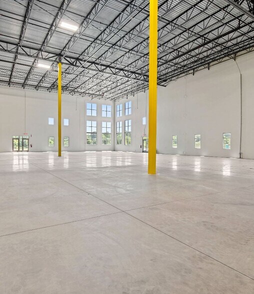 More Photos Of 1101 Unix Dr, Morganton Warehouse For Lease