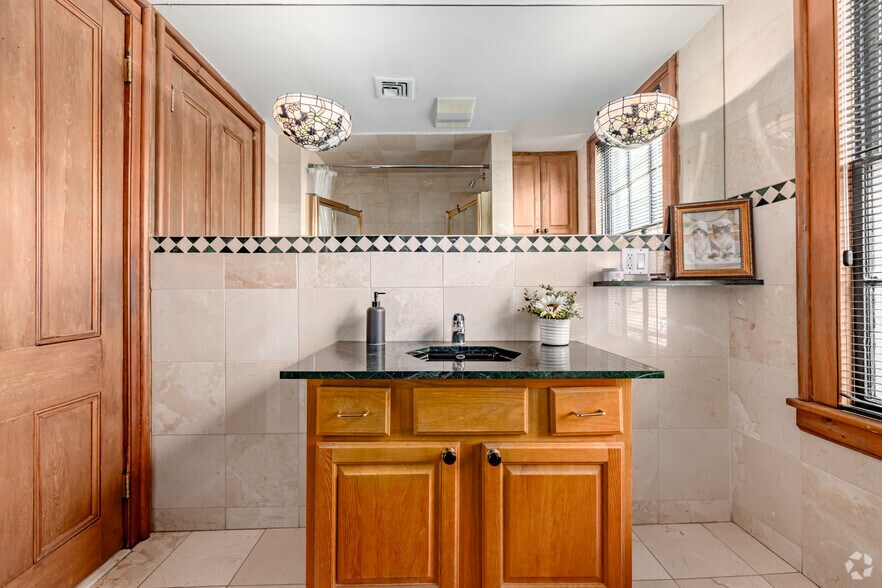More Photos Of 2 Perry St, Morristown Office Residential For Sale