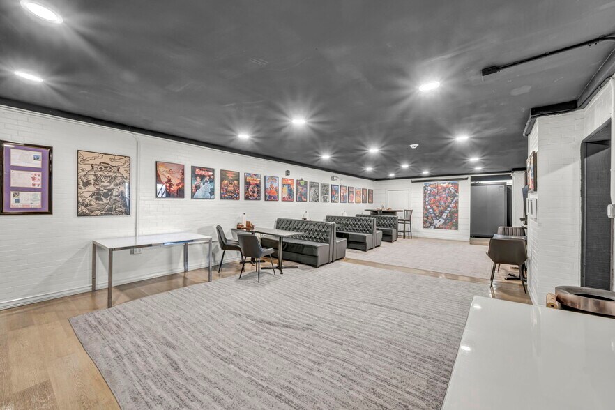 More Photos Of 3559 Bigelow Blvd, Pittsburgh Service For Sale