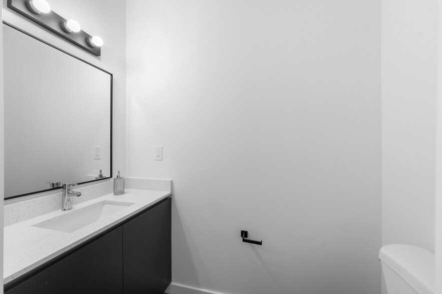 More Photos Of 1585 NW 29th Rd, Gainesville Apartments For Sale