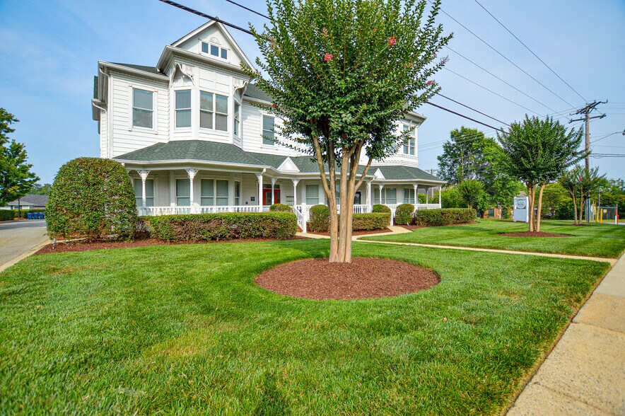 More Photos Of 21000 Torrence Chapel Rd, Cornelius Office Residential For Lease