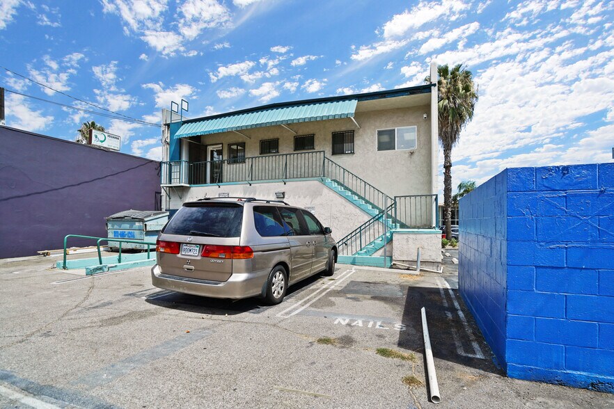 More Photos Of 14406-14410 Ventura Blvd, Sherman Oaks Storefront Retail Office For Lease