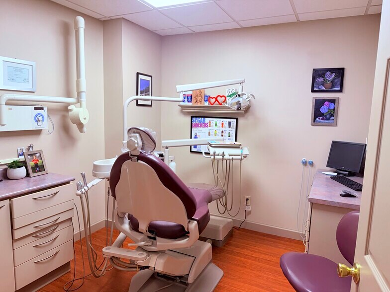 More Photos Of 45 Quassaick Ave, New Windsor Township Medical For Sale