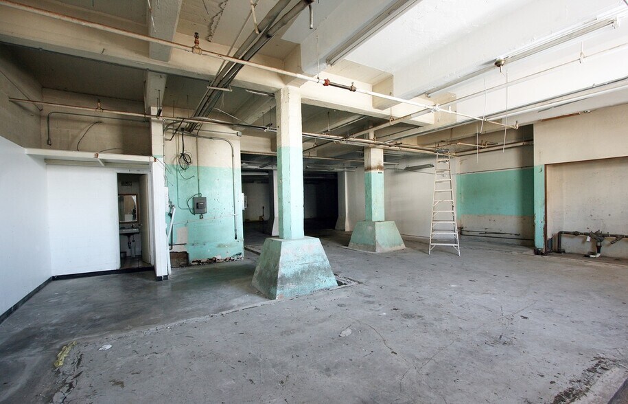 More Photos Of 915-919 Kekaulike St, Honolulu Manufacturing For Sale