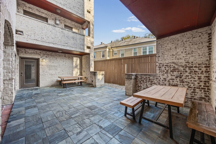 More Photos Of 5100 Mission Ave, Dallas Apartments For Sale