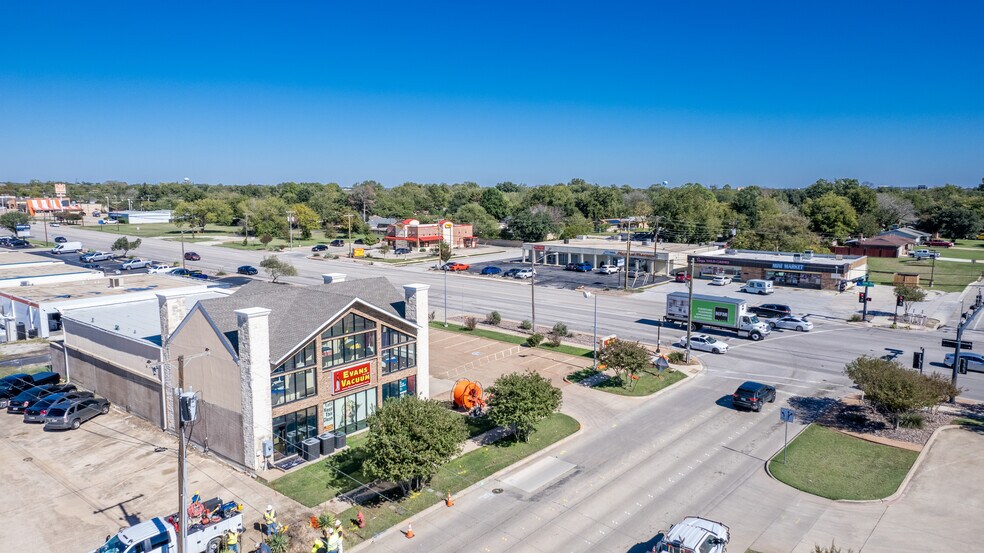 More Photos Of 5101 Davis Blvd, North Richland Hills Freestanding For Lease