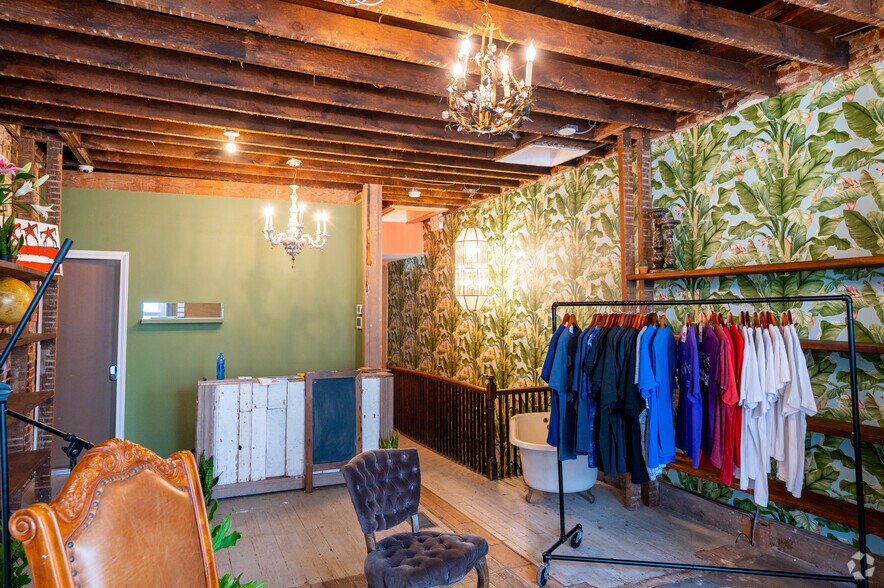 More Photos Of 1807 14th St NW, Washington Storefront For Sale