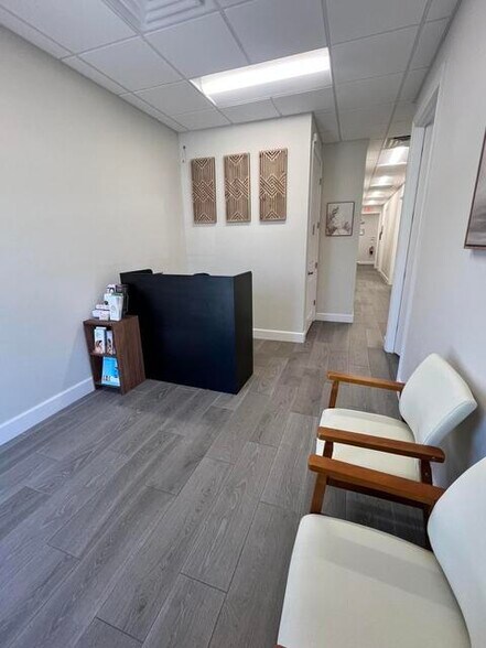 More Photos Of 3165 Suntree Blvd, Rockledge Office For Lease