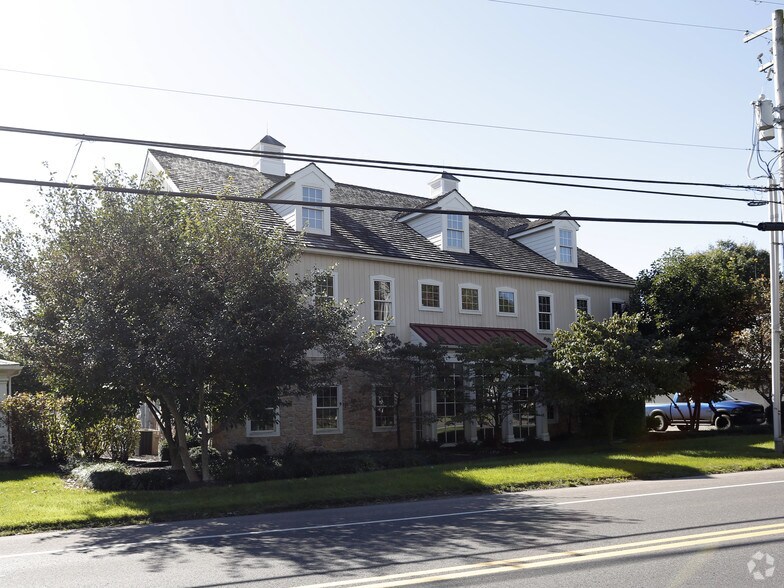 Primary Photo Of 342 E Main St, Leola Office For Lease