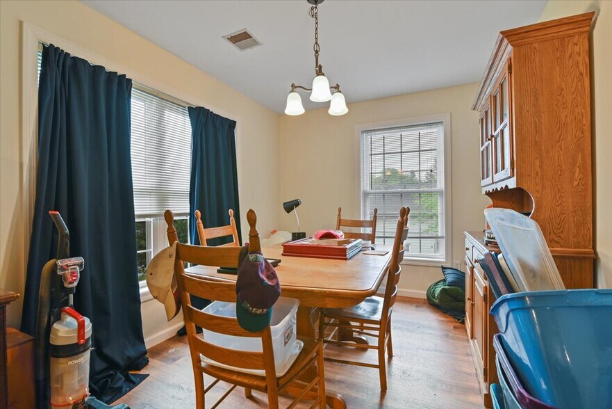 More Photos Of 141 Bellemonte Ave, Hawley Apartments For Sale