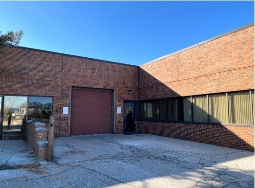 More Photos Of 25780-25790 Commerce Dr, Madison Heights Office For Lease