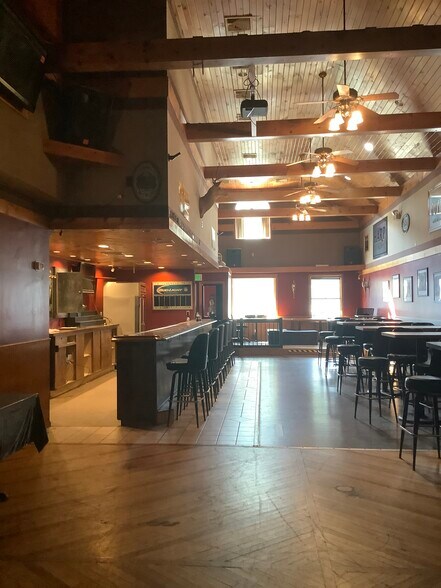 More Photos Of 418 Main St, Youngstown Restaurant For Sale