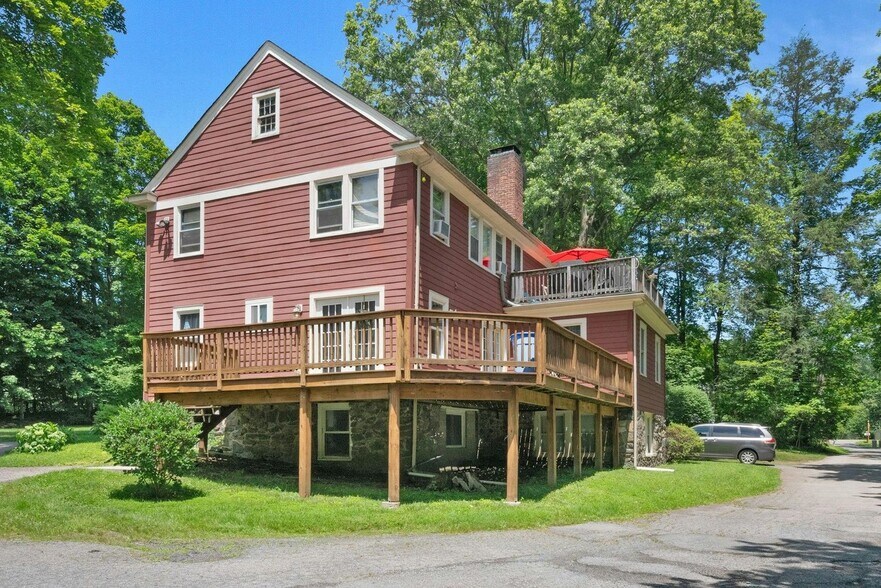 More Photos Of 858 Pleasantville Rd, Briarcliff Manor Village Apartments For Sale