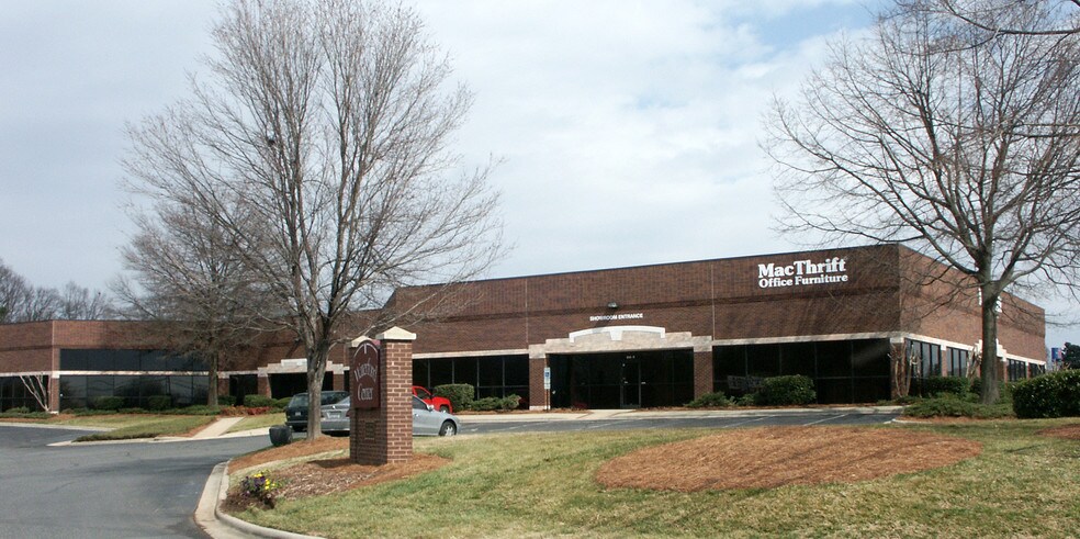More Photos Of 800 Clanton Rd, Charlotte Showroom For Lease