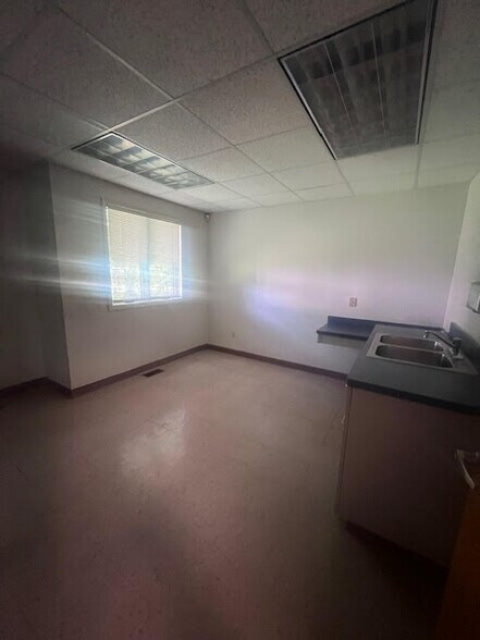 More Photos Of 480-496 White Spruce Blvd, Rochester Medical For Sale