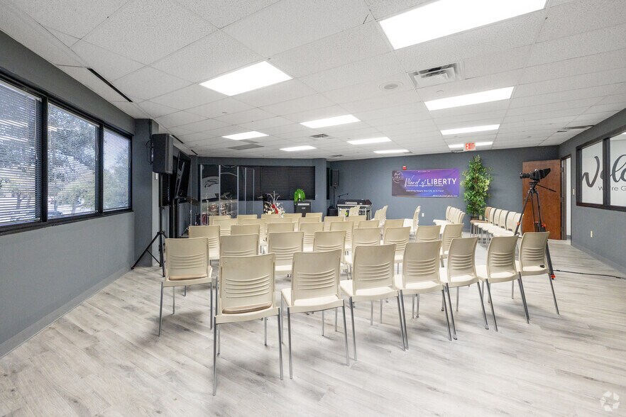 More Photos Of 200 Chisholm Pl, Plano Office For Lease