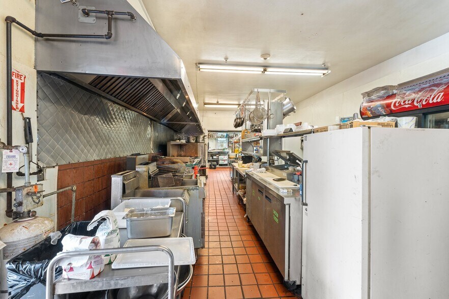More Photos Of 809 Nooseneck Hill Rd, West Greenwich Restaurant For Sale