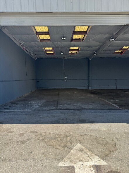 More Photos Of 112 Belle Ter, Bakersfield Truck Terminal For Lease
