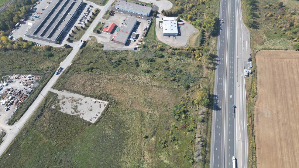 More Photos Of 540 Lake Rd, Bowmanville Warehouse For Lease