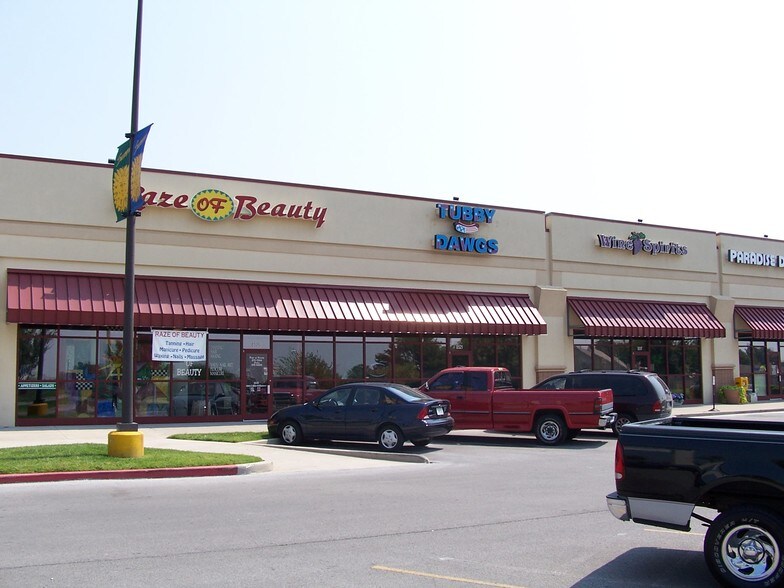 More Photos Of 12918 E 86th St N, Owasso General Retail For Lease