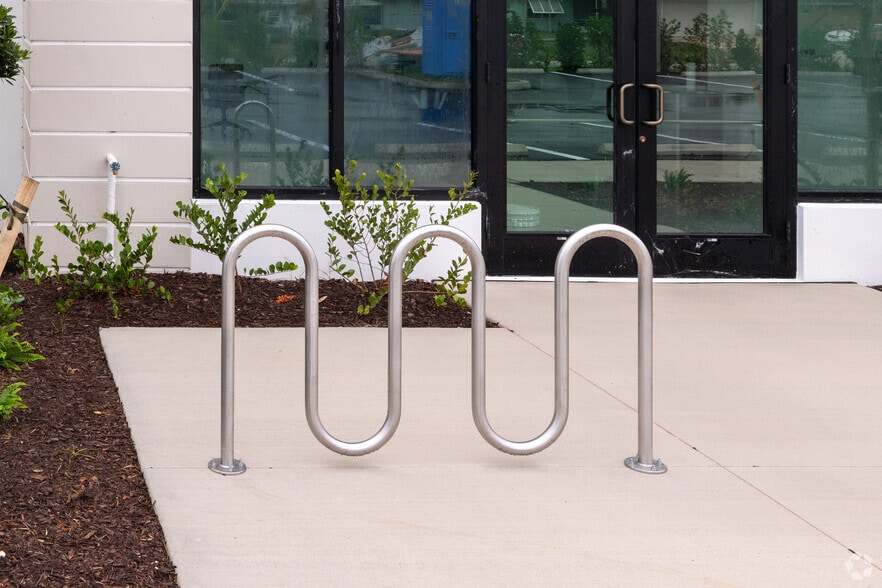 More Photos Of 11222 E Tamiami Trl, Naples Freestanding For Lease