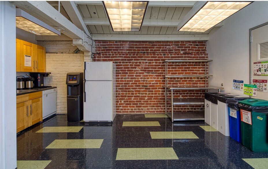 More Photos Of 651 Thomas L Berkley Way, Oakland Office For Sale