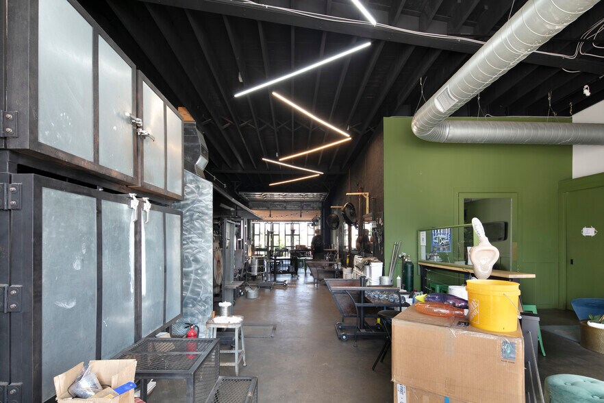 More Photos Of 243 Walton Ave, Lexington Office For Lease