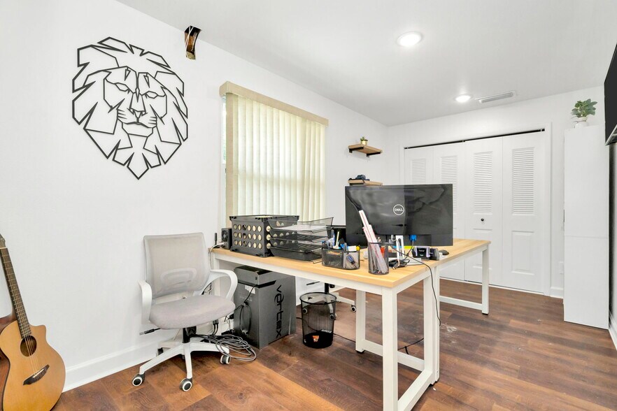 More Photos Of 5401 S Dale Mabry Hwy, Tampa Medical For Sale