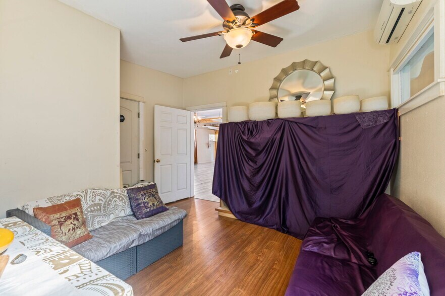 More Photos Of 145 N Market St, Wailuku Storefront Retail Residential For Sale