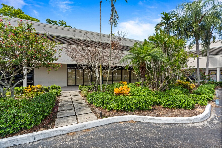 More Photos Of 941 Kimberly Blvd, North Lauderdale Unknown For Lease