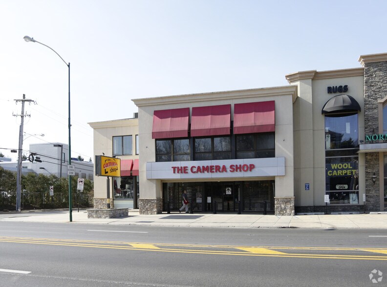 More Photos Of 572 W Lancaster Ave, Bryn Mawr Storefront For Sale