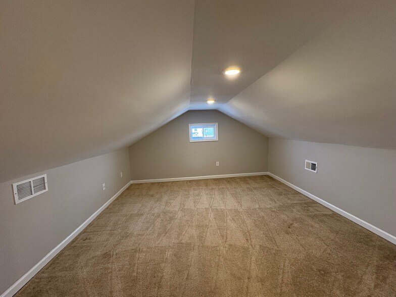 More Photos Of 413 Eastern Blvd, Essex Office Residential For Sale