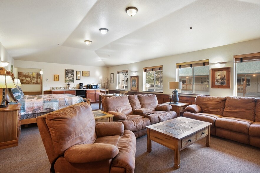 More Photos Of 777 E Highway 24, Woodland Park Hotel For Sale