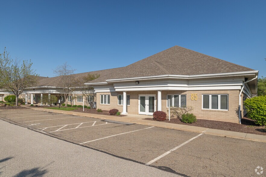 Primary Photo Of 85-115 Executive Pky, Hudson Coworking Space