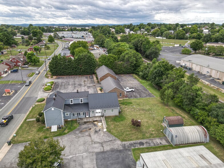More Photos Of 35 Tinkling Spring Rd, Fishersville Showroom For Sale