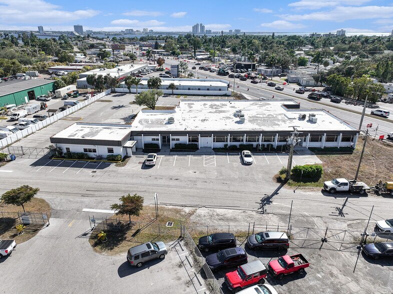 More Photos Of 1288 N Tamiami Trl, North Fort Myers Office For Lease