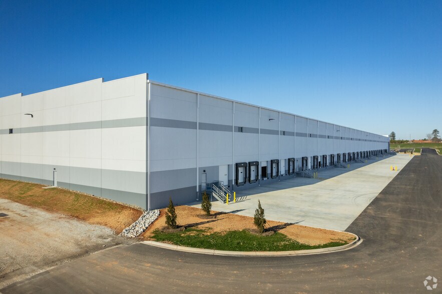 More Photos Of 121 Logistics Dr, Gaffney Unknown For Lease