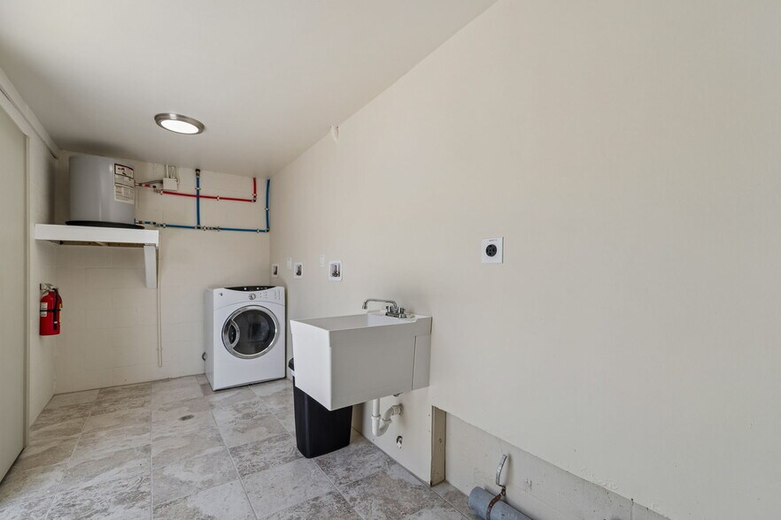 More Photos Of 2307 Bay Blvd, Indian Rocks Beach Apartments For Sale