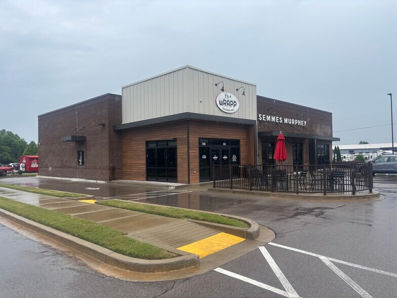 More Photos Of 6011 Airline Rd, Arlington General Retail For Lease