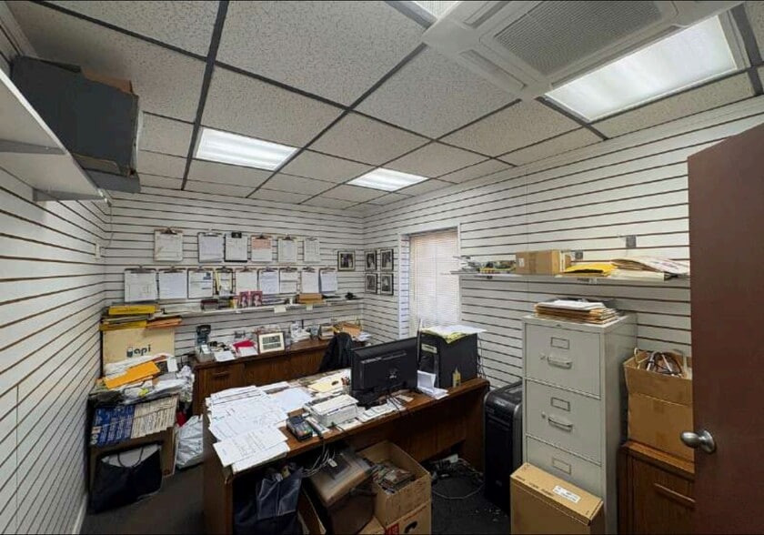 More Photos Of 324 E Main St, Smithtown Freestanding For Sale