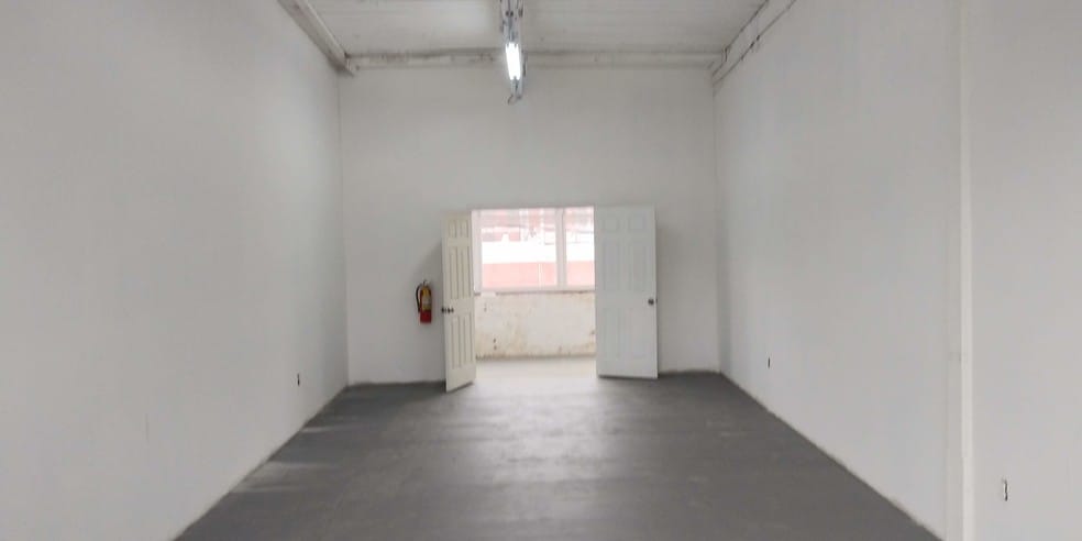 More Photos Of 60 Dickerson St, Newark Light Manufacturing For Lease