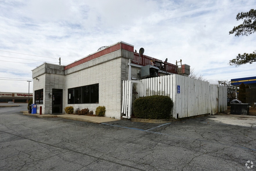 More Photos Of 3567 Chamblee Dunwoody Rd, Atlanta Restaurant For Sale