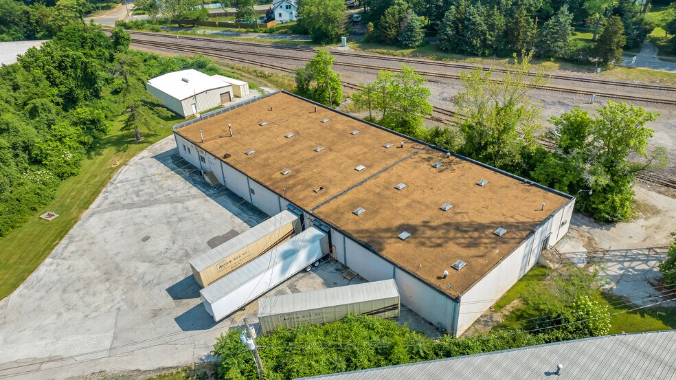 More Photos Of 333 Sante Ave, Kirkwood Warehouse For Lease