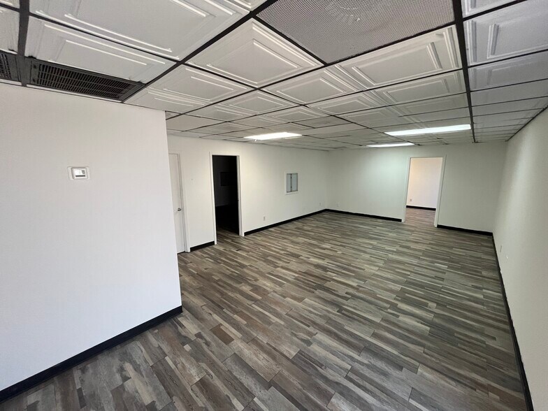 More Photos Of 9901-9927 Harwin Dr, Houston Warehouse For Lease